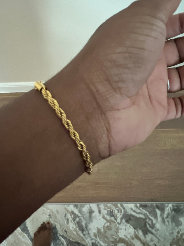 Signature Chain Bracelet